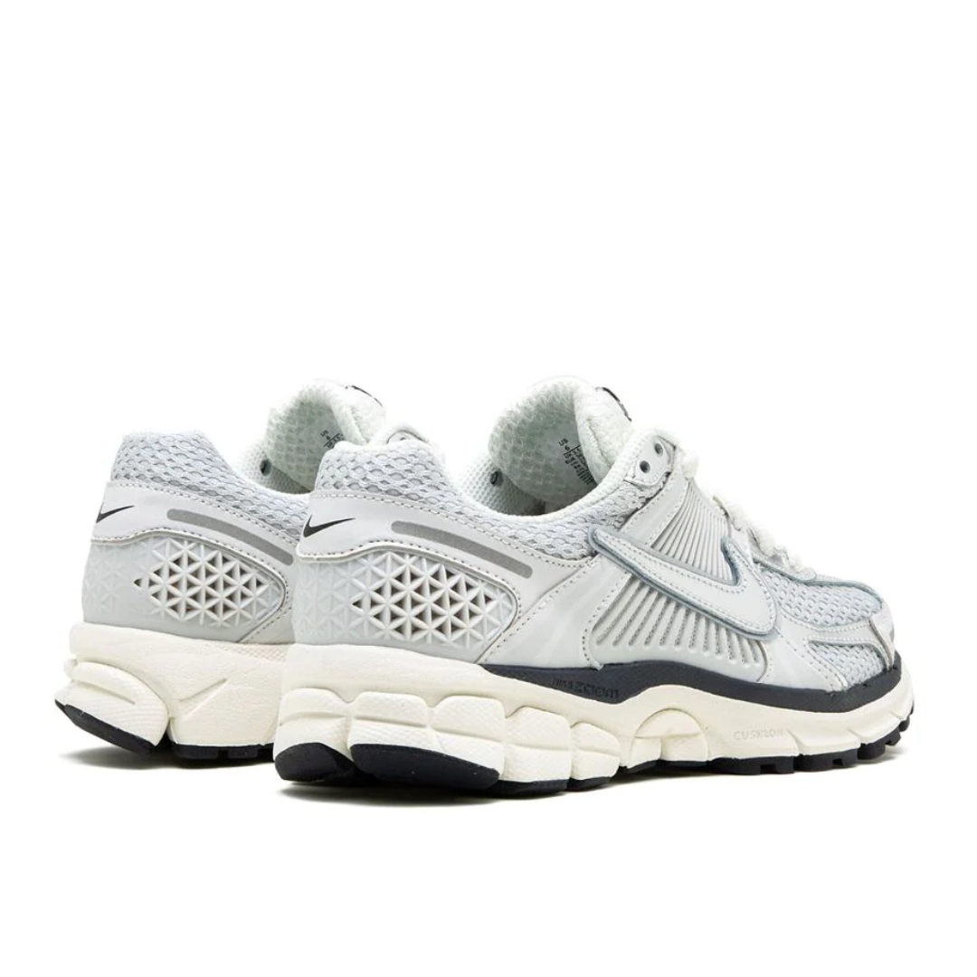 Nike Zoom Vomero 5 Photon Dust Metallic Silver